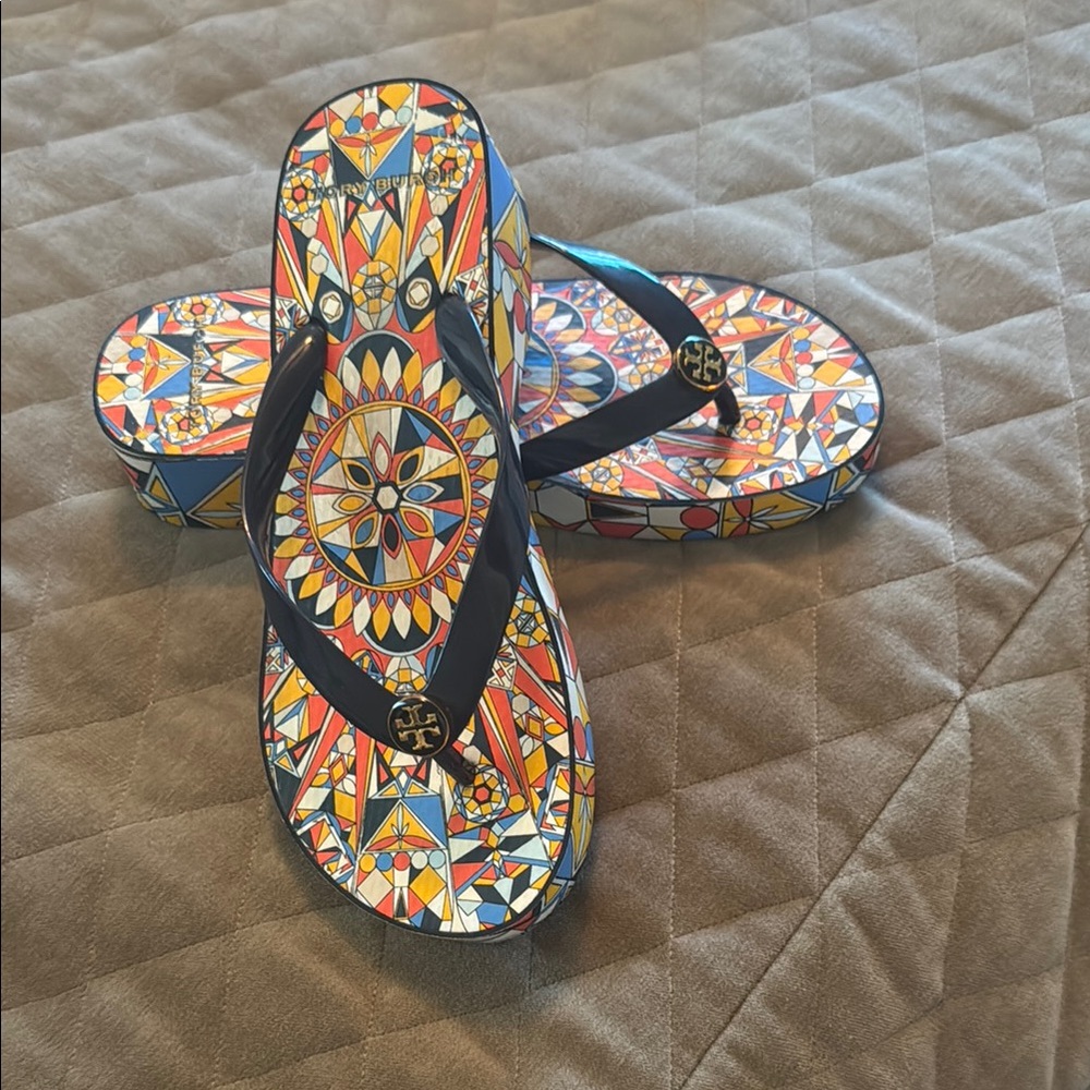 Tory Burch Red and Orange Sandals Vibrant Floral Design - Picture 4 of 4